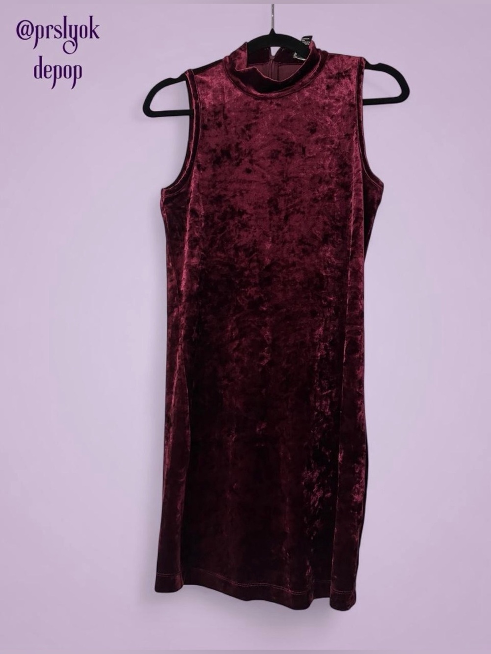 Forever 21 Mock Neck Velvet Dress - M - Burgundy